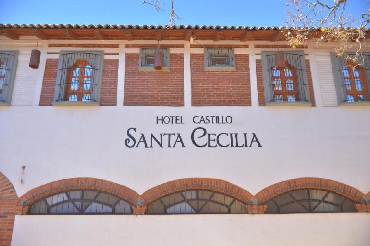 Oyo Hotel Castillo Santa Cecilia 塔帕尔帕 外观 照片