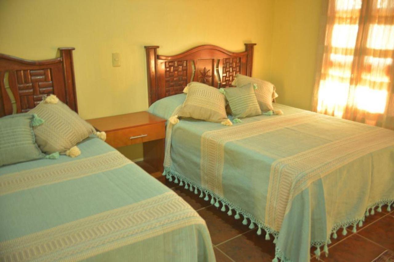 Oyo Hotel Castillo Santa Cecilia 塔帕尔帕 外观 照片